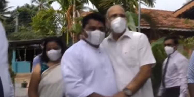 ඇමැති පියල් නිශාන්ත කිලිනොච්චි ගිහින් කේ.පී.ව බදාගනී!