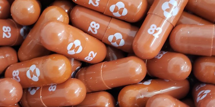 කොරෝනා කරලත් ලංකාවට ගේන්න හදයි!