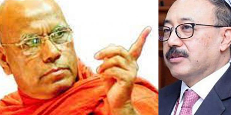 ‘මේ හදන්නේ කූඨ ගනුදෙනුවක් සම්පූර්ණ කරගන්න’! ඕමල්පේ හිමි භයානක අනතුරක් එළිදරව් කරයි! (VIDEO)