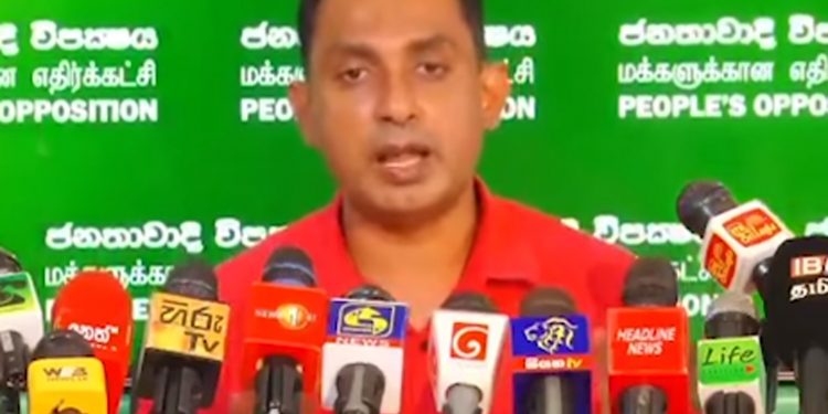 කාබනික පොහොර කියලා ‘පොටෑසියම් ක්ලෝරයිඩ්’ එව්වා වගේ යූරියා ටිකත් ඒ විදිහටම ගොවීන්ට ලබා දෙන්න! අපි ඒ බොරුවට ආසාවෙන් රැවටෙන්නම්! (VIDEO)