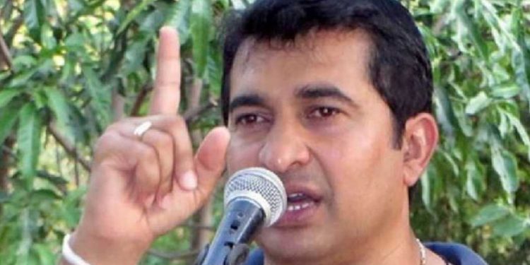 ආණ්ඩුව ඇතුළේ කුමන්ත්‍රණයක්! එක්කො ඒ අය කුමන්ත්‍රණ නවත්වන්න ඕන! නැත්නම් අපි කුමන්ත්‍රණකාරයෝ අයින් කරන්න ඕන! රාජ්‍ය ඇමැතිගෙන් ‌කරපු හෙළිදරව්ව! (VIDEO)