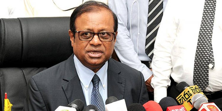 මගේ කාලෙ නම් තෙල් ටැංකි දෙන්න හදපු එක නැවැත්තුවා! දැන් වෙන දේ දැන් ඉන්න අයගෙන් අහන්න! ඇමැති සුසිල්ගේ අමුතු කතාව! (VIDEO)