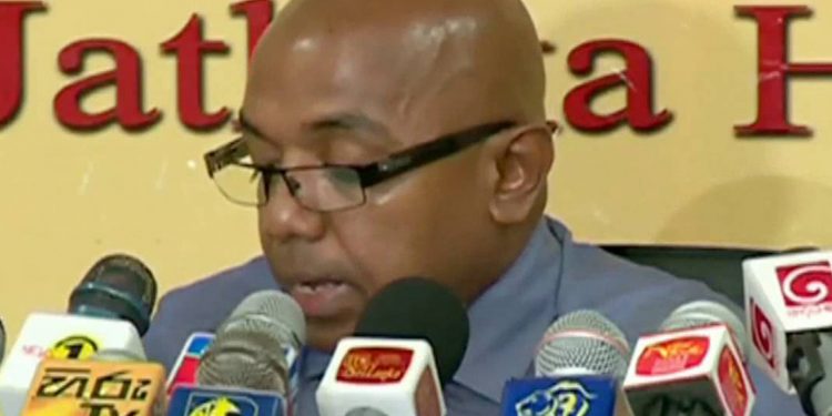 පැන්ඩෝරා කලබල අස්සේ පැනමා කතාවකුත් එළියට එයි! විද්යා අමරපාල නිවේදනයකුත් නිකුත් කරයි!