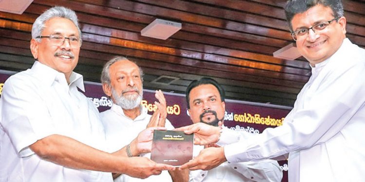 කැරලිකාර පිල අද ජනපතිගෙන් තදින් ප්‍රශ්න කරන්න යයි! ඩිනර් එකත් වර්ජනය කරන ලකුණු!