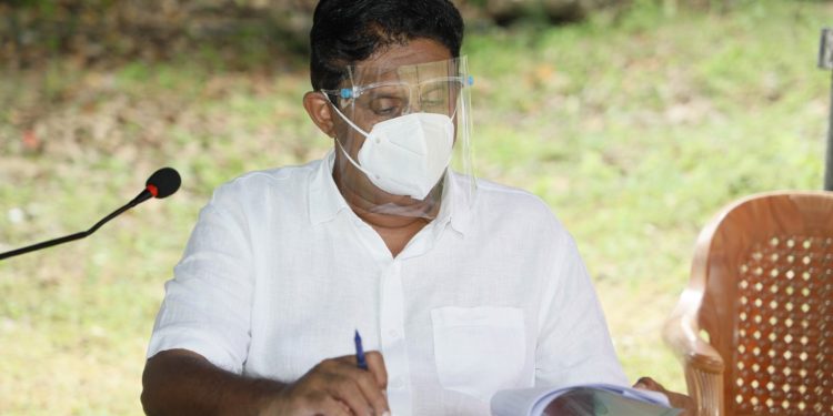 මතකද ජනාධිපතිවරණයෙදි කියපුවා! ගෝඨා කියපුවා සජිත් මිනිස්සුන්ට මතක් කරන්න පටන් ගනී! (PHOTOS & VIDEO)