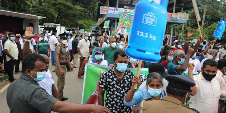 රටම විනාශ කළ 14 කල්ලිය කව්ද? (PHOTOS & VIDEO)