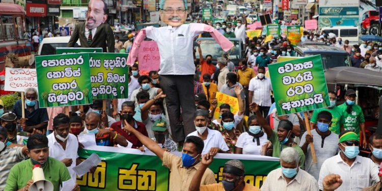 ගෝඨාගේ-මහින්දගේ පඹයෝ පෙරටු කොටගෙන කෑගල්ලට මහා සෙනගක් එයි! (PHOTOS & VIDEO)