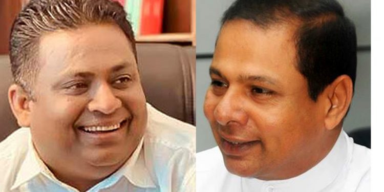 ආණ්ඩුවේම ඇමැතිවරු දෙන්නෙක් ආණ්ඩුවට නැති වෙන්නම ගහයි! ගෙදර ගෑස් නැතිව අපේ නෝනත් මගෙන් අහනවා දැන් සැපද කියලා! (VIDEO)