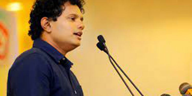සජබෙ රැලියට ආ තරුණයෙක් පොලිසියෙන් ගහලා මරලා! ගමම කුපිත වෙලා! ගම්මු පොලිසිය දැන් වටලලා! හේෂා පාර්ලිමේන්තුවේදී මහා හෙළිදරව්වක් කරයි! (VIDEO)