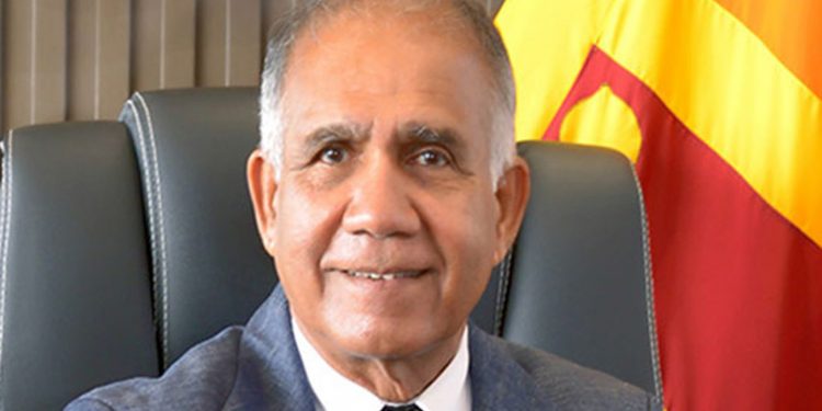 එක එක්කෙනා එක එක ඒවා කිව්වාට ලේකම් නම් රටට ඇත්තම කියයි! යුගදනවි වැඩේ හරිලු! නීතිපතිත් ඕකේලු!