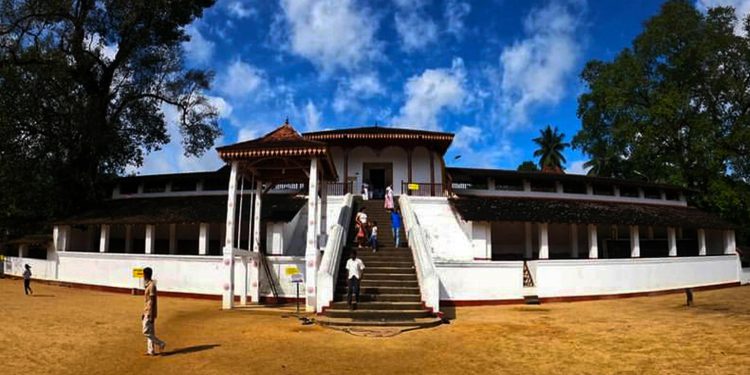 සමන් දෙවි හාස්කම් පෙන්වූ රත්නපුරේ පැලවෙනගල…