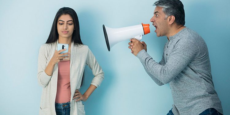 කටින් ගහලා සටන් දිනන්නෝ…
