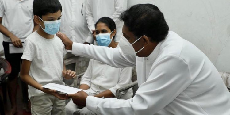 ප්රියන්තගේ දරුවන්ගේ අනාගතය සජිත් බාර ගනී! (VIDEO)