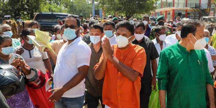 ආණ්ඩුව තව ටික දවසකින් කියන්න යන දේ සජිත් කලින්ම මිනිස්සුන්ට කියයි! මිනිස්සු මොනවා කරයිද මන්දා! (VIDEO & PHOTOS)