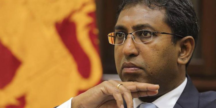 අපිට විසඳුම් තියෙනවා! හැකියාව තියෙනවා! ජාත්‍යන්තරය ඉන්නවා! කරන්න බැරි නම් ආණ්ඩුව අපිට බාර දෙන්න! අපි කරලා පෙන්නන්නම්! (VIDEO)