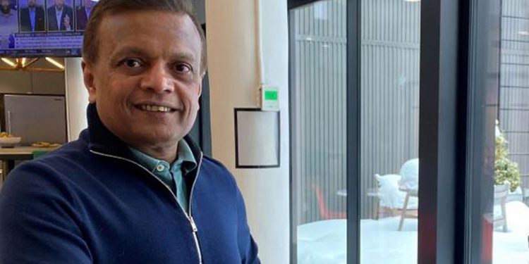 කොඩිය අමෙරිකන් වුණත් බොඩිය ශ්රී ලන්කන්! යුගදනවි ගෙඩි පිටින් ගන්න යන කව්ද මේ ලංකාවේ ජටිල රණසිංහ? කට්ටිය එහෙමෙහෙ අරන් ගිය නිමල්කා මොරහෙල ගිවිසුමේ සාක්ෂිකාරියක් වුණේ කොහොමද?