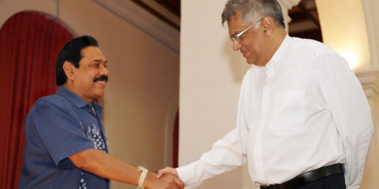 රනිල් එළිපිට පොහොට්ටුවට කඩේ යයි! හොරණ අයවැය පරාද නොකරන ලෙස එජාප මන්ත්රීවරුන්ට නියෝග කරයි!