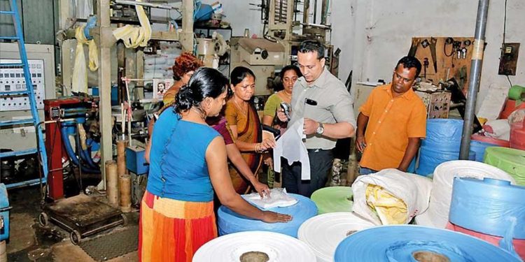 ප්ලාස්ටික් ප්රතිචක්රීයකරණය කිරීම ශ්රී ලංකාවට අපද්රව්යවලින් වටිනාකමක් ජනනය කිරීමට උපකාරී වේ…