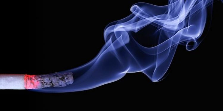 වයස 24ට අඩු අයට සිගරැට් විකිණීම තහනම්!