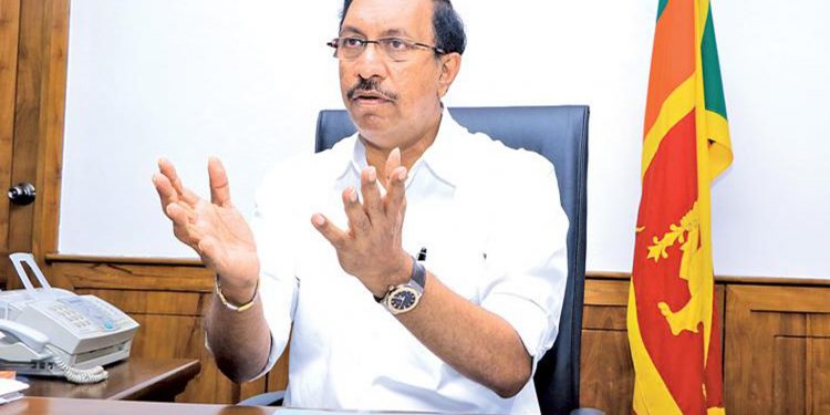 ආර්ථිකය කවුරු මෙහෙයවනවද දන්නේ නෑ! මාසෙ ඉවර වෙද්දි එනවා කියන ඩොලර් එන්නෑ කියලා අපි දන්නවා! මේ බොරුවත් එක්ක ඉදිරියට යන්න බෑ! අනුර යාපාගෙන් යළිත් ආණ්ඩුවට බර ප්රහාරයක්! (VIDEO)