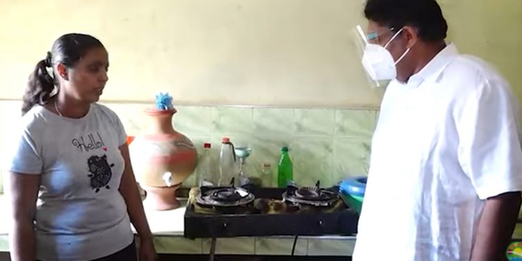 ජනාධිපතිවරණයේදී පෙන්නපු වඳ දොස්තර චිත්‍රපටය ඔබට මතකද? ඔබට මතක නැති වුණාට අද වාගේ මතකයි මට! (VIDEO)