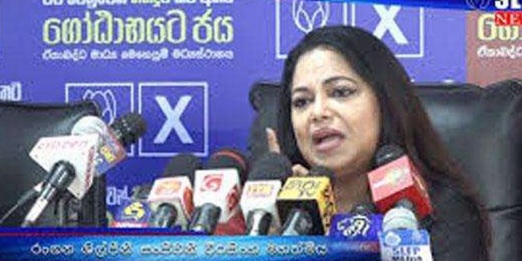 ඇහේ කටු ඇනෙනවා වගේ කියපු නංගි බබා හෙව්වා හම්බ වුණේ නෑ! කෝ මේ පෑඩ් ගැනයි පාස්කු ප්රහාරය ගැනයි කියපු සංජීවනී වීරසිංහ! අපිත් හොයනවා අනේ එන්නකෝ එළියට…!