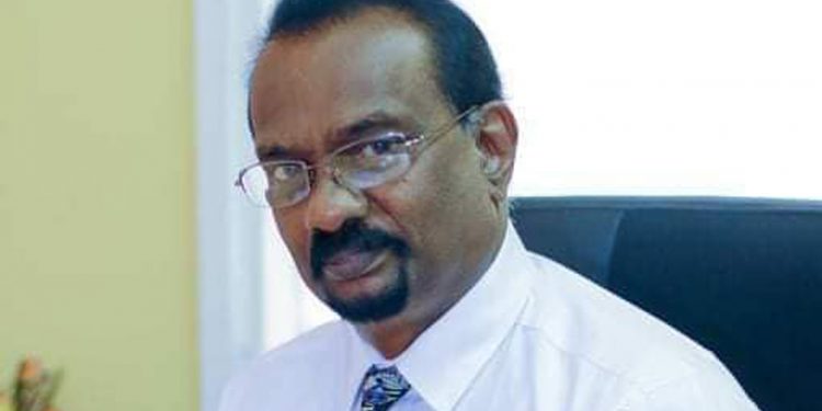 රූපවාහිනියේ පෙරළි කරපු ෂර්ලි හෙට අලුත් පොතක් පෙරළන්න හදන්නේ!