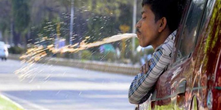 අද ඉඳන් පාරේ කෙළ ගහන්නත් බෑ! ඒකත් පොලිසියෙන් බලාගෙන!