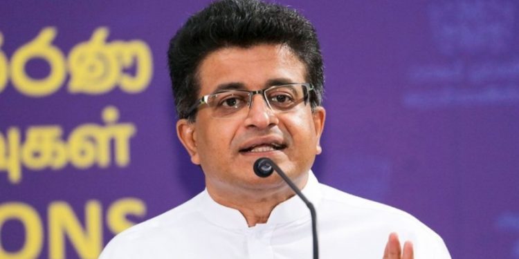 ත්‍රි’මලේ ඉතුරු තෙල් ටැංකි ටිකත් ඉන්දියාවටම! ගම්මන්පිල ඉන්දියාවේ පත්තරයකටම කියයි!