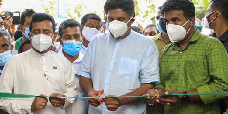 බුද්ධික සජිත්ව අරන් ගිහින් දෙනියායෙ සජබ කොඩිය ඔසවයි! (PHOTOS & VIDEO)