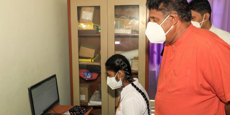 නෑදෑකම් යාලුකම් හිතවත්කම් නෑ! ඩීල් දාන්න දෙන්නෙත් නෑ! ඒක තමයි සජබ ප්රතිපත්තිය! (VIDEO)