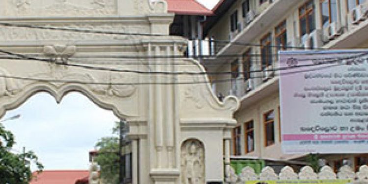 බැසිල් ආණ්ඩුවේ වියදම් කපාගෙන කපාගෙන යද්දී සංස්කෘතික අරමුදල ලෝස් නැතිව කරපු අභයාරාමේ ලක්ෂ දොළහමාරක ‘බිල්ඩින් පූජාව’!