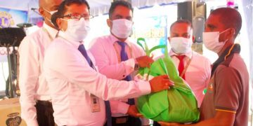 HNB FINANCE PLC මගින් දෘශ්‍යාබාධිත පවුල් 100ක් සඳහා වියළි ආහාර ද්‍රව්‍ය පරිත්‍යාග කරයි…