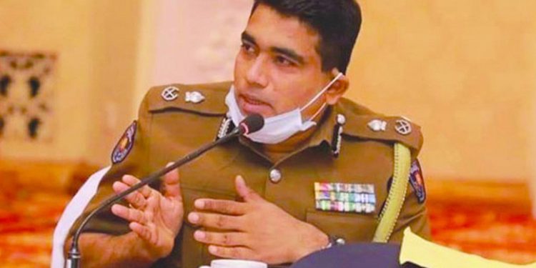 පොලිස් මයික් එක යළි අජිත් රෝහණට!