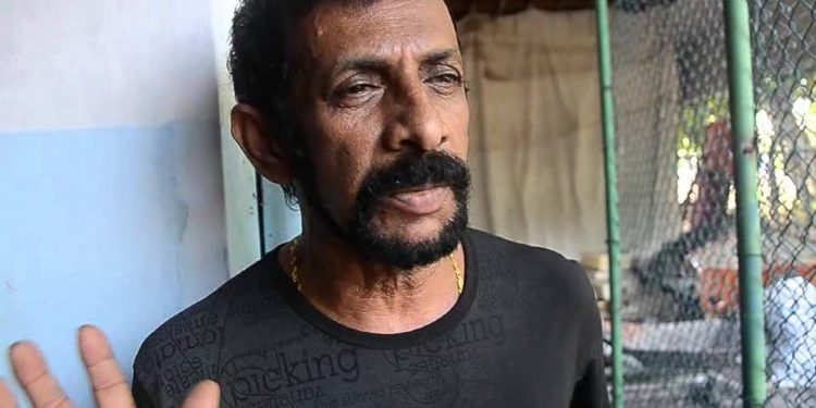ඩෙස්මන්ඩ් එක්ක ගාමිණීත් යයි!