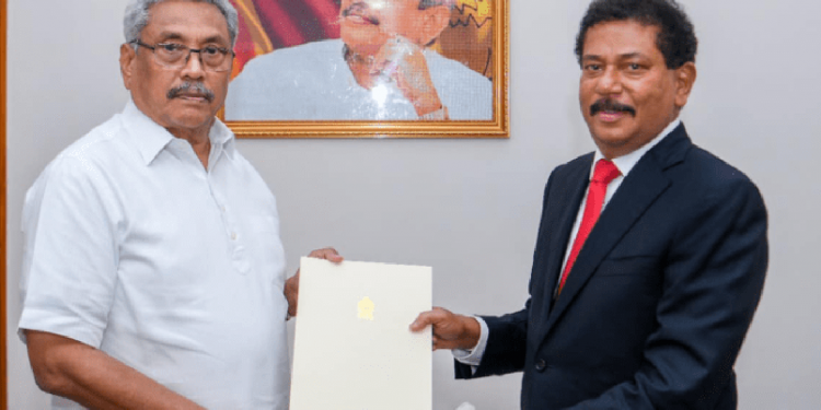 19 ගාමිණී අරලිය ගහ මැදුරෙන් ජනපති මැදුරට!