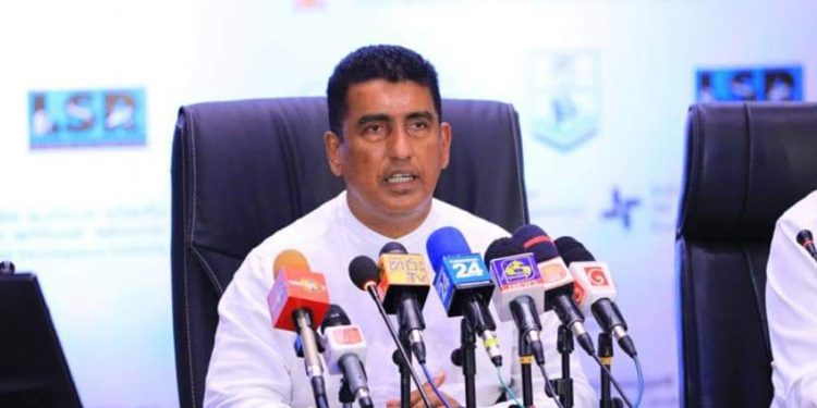 මීරිගම-කුරුණෑගල හයිවේ එකේ ජොන්ස්ටන් මුලින්ම බයිසිකල් රේස් එකක් තියයි!