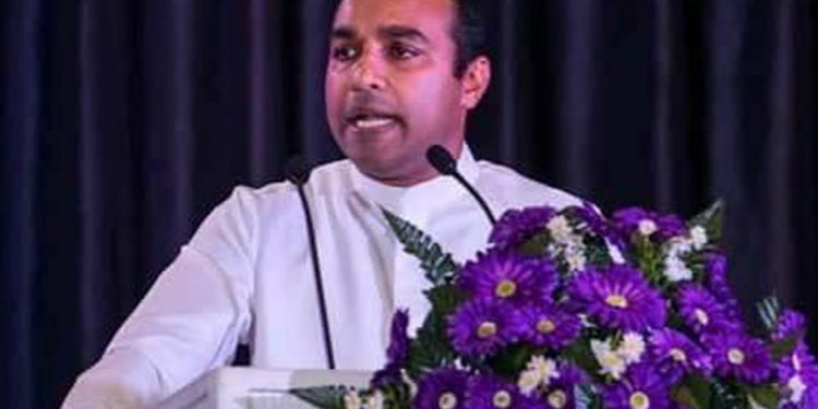 1956 ඉඳන් ශ්‍රීලනිපයත් එක්ක ගිය හැම පක්ෂයක්ම විනාශ වුණා! පොහොට්ටුවත් විනාශ වෙන්න කලින් තීන්දුවක් ගන්න! ආණ්ඩුවේ පසුපෙළ ‌ශ්‍රීලනිපය පන්නන්න කියයි!