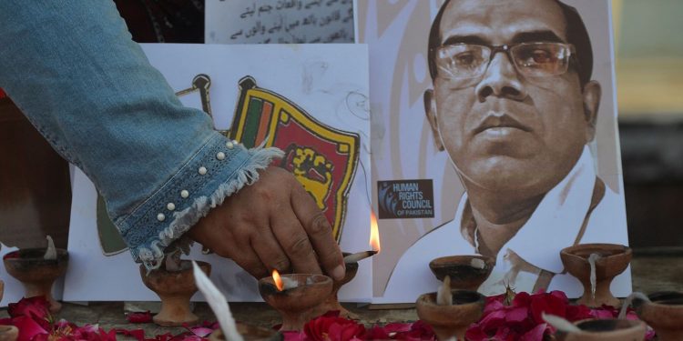 පාකිස්තාන අධිකරණය ප්‍රියන්තට වහවහා සාධාරණය ඉටුකරයි! එක් අයකු වරදකරු කරයි! අවුරුද්දකට හිරේ යවයි!