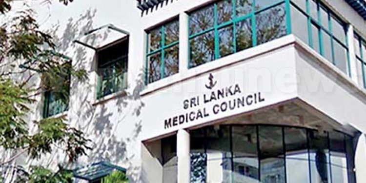 ඔක්කොම ඇරියට දැන් තමයි දොස්තරලා කියන්නේ ඔමික්රොන් රැල්ලක් එනවා කියලා! කොහොමද අර උද්ඝෝෂණ කාලෙ නම්!