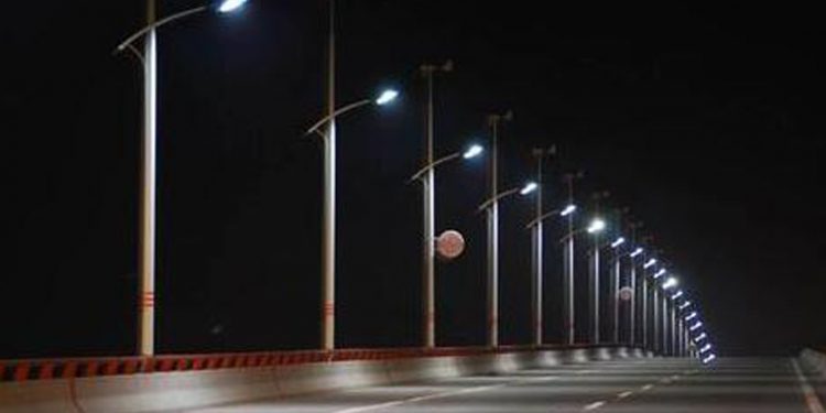 පාරවල්වල ලයිට් කපන්න ඇමැති තීන්දුවක් ගන්න වගේ හදන්නේ!