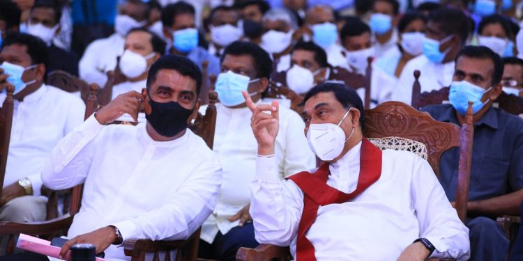 ජොනී බැසිල්ව කුරුණෑගලට අරන් එයි! මිලියන 215කට කරපු දෙයක්! (PHOTOS)