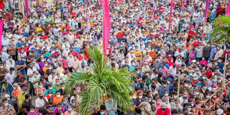 ජවිපෙ තංගල්ල රැස්වීමට මහ සෙනගක්! (PHOTOS)