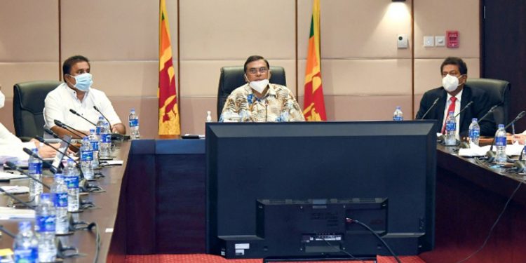 අවුරුදු කන්න බැසිල්ගෙන් ඕන තරම් බඩු! ඩොලර් ප්‍රශ්නයටත් විසඳුමක්! (VIDEO & PHOTOS)