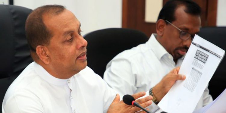 ජනතාව පාපැදියට පුරුදු වෙන්න ඕනෑ! ආර්ථිකය හොඳ වුණොත් ඇමැතිවරුත් මාසෙකට දවසක්වත් පාපැදියෙන් ඒවි! අමරවීරගෙන් අමර කතාවක්!