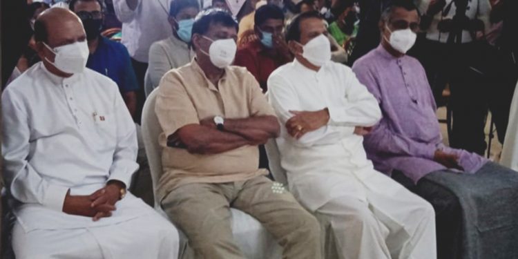 මෛත්රීයි-චම්පිකයි හදිසියේම නුවරදී හමුවුණේ ඇයි?