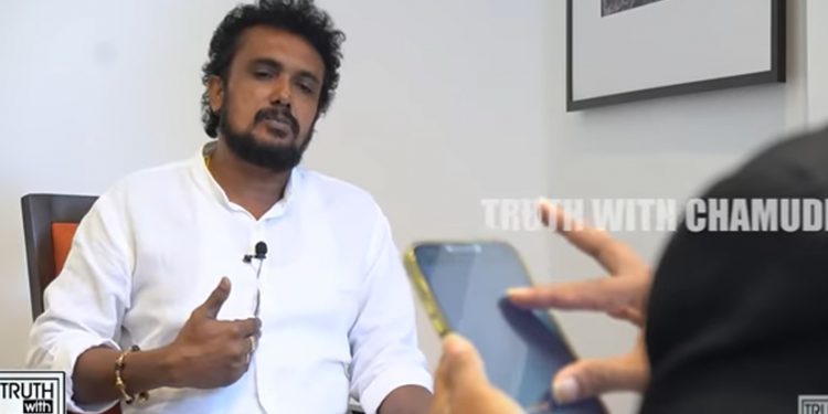 නිවසට එල්ල වූ ප්රහාරයෙන් පසු චමුදිත කරපු ආන්දෝලනාත්මක පළමු සාකච්ජාව මෙන්න! (VIDEO)