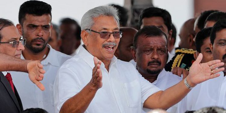 දෙමළ සන්ධානය ජනපති ලේකම් කාර්යාලය ඉදිරිපිට උද්ඝෝෂණ කරද්දී ජනපති රත්මලානේ කෝච්චි බලන්න ගිහින්!
