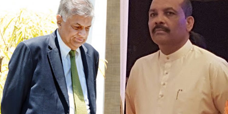 රනිල් කියන්නේ ඩීල්කාරයෙක්! රංගෙ බණ්ඩාර වගේ කෙනෙක් කියන ඒවා ගණන් ගන්න එපා අනේ..! (VIDEO)