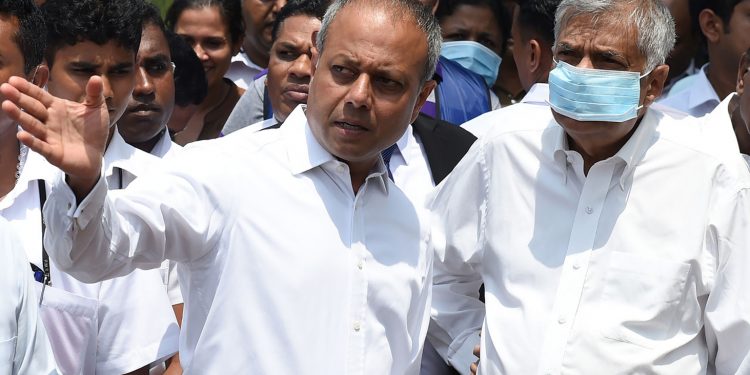 යූඑන්පිය ගොඩගන්න රනිල් සාගලට ජාතික සංවිධායකකම දෙයි!